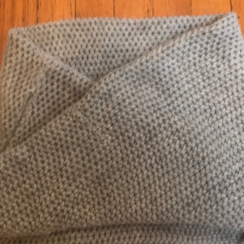 Knitted, Infinity scarf - Picture 5 of 5